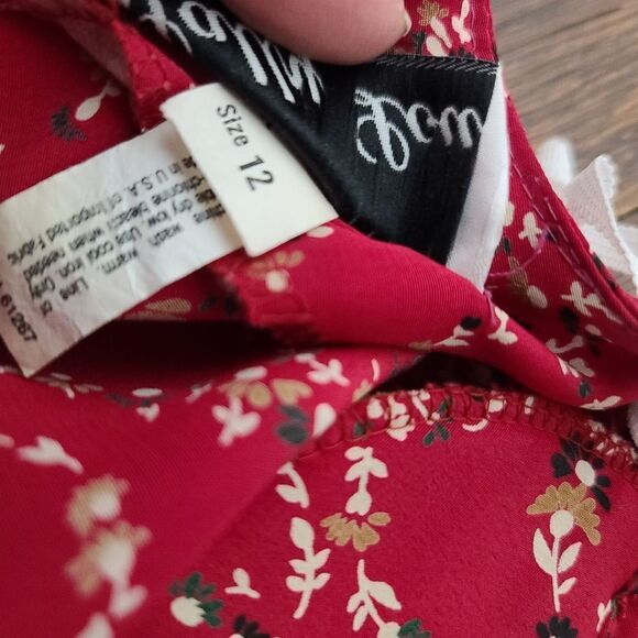 Vintage 80s Red Dainty Floral Cottagecore Deep V-Neck Midi Dress - Picture 9 of 16